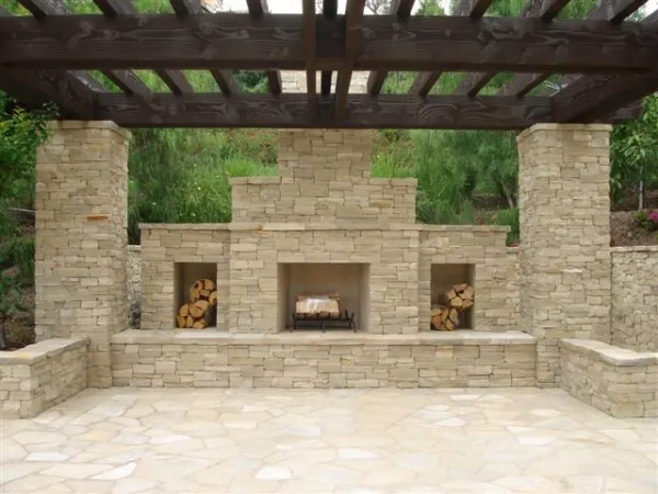 Thin Stone Veneer Lompoc Mountain Ledge Cream Thin Veneer